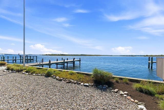 1010 Barnegat Lane, Mantoloking, NJ 08738