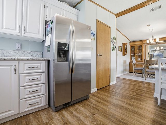 24814 PINE HL, Leesburg, FL 34748