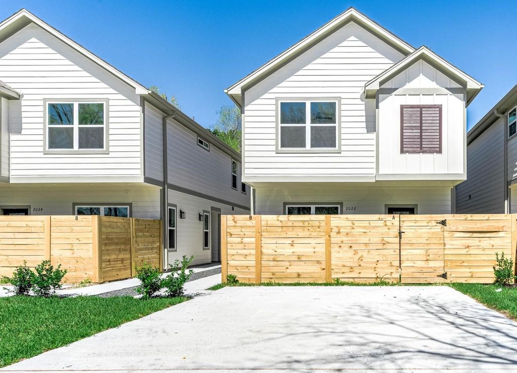 2022 Hampton Street A B, Houston, TX 77088