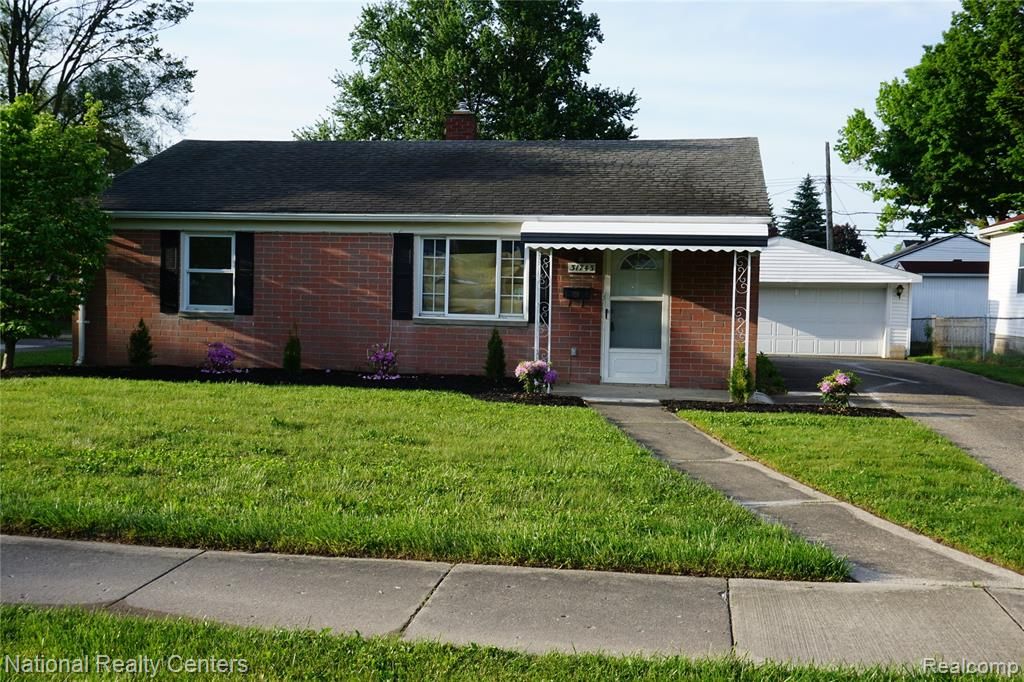 31743 Rush Street, Garden City, MI 48135