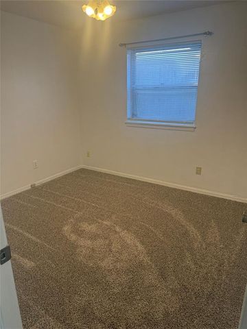 315 Willow Place, Yukon, OK 73099