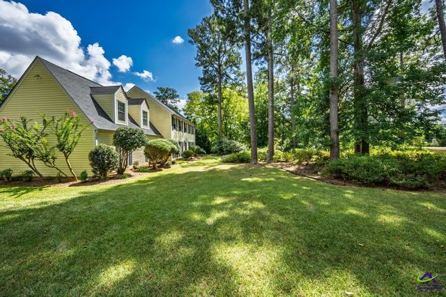 5369 Rivoli Drive, Macon, GA 31210