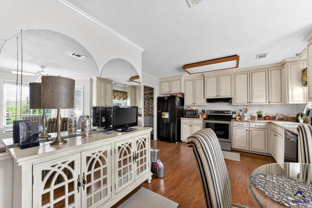 5369 Rivoli Drive, Macon, GA 31210