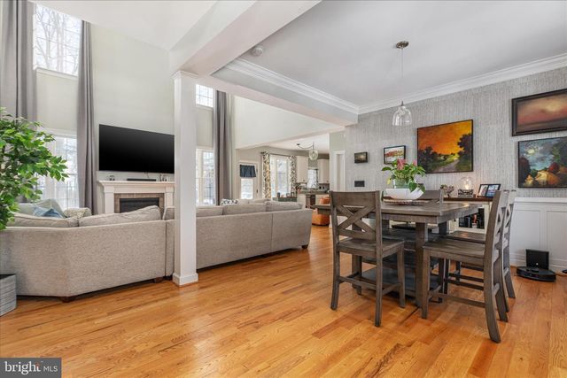 805 S LAKEVIEW DR, Cross Junction, VA 22625