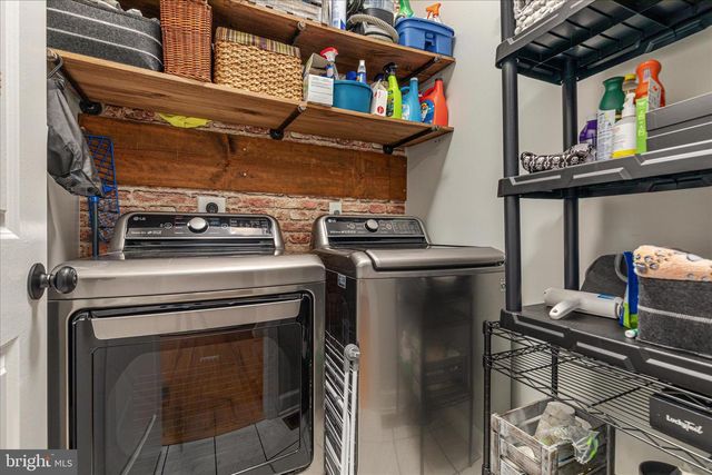 805 S LAKEVIEW DR, Cross Junction, VA 22625