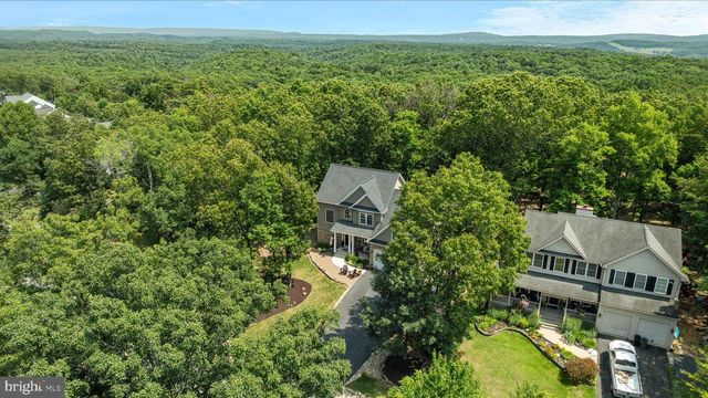 805 S LAKEVIEW DR, Cross Junction, VA 22625