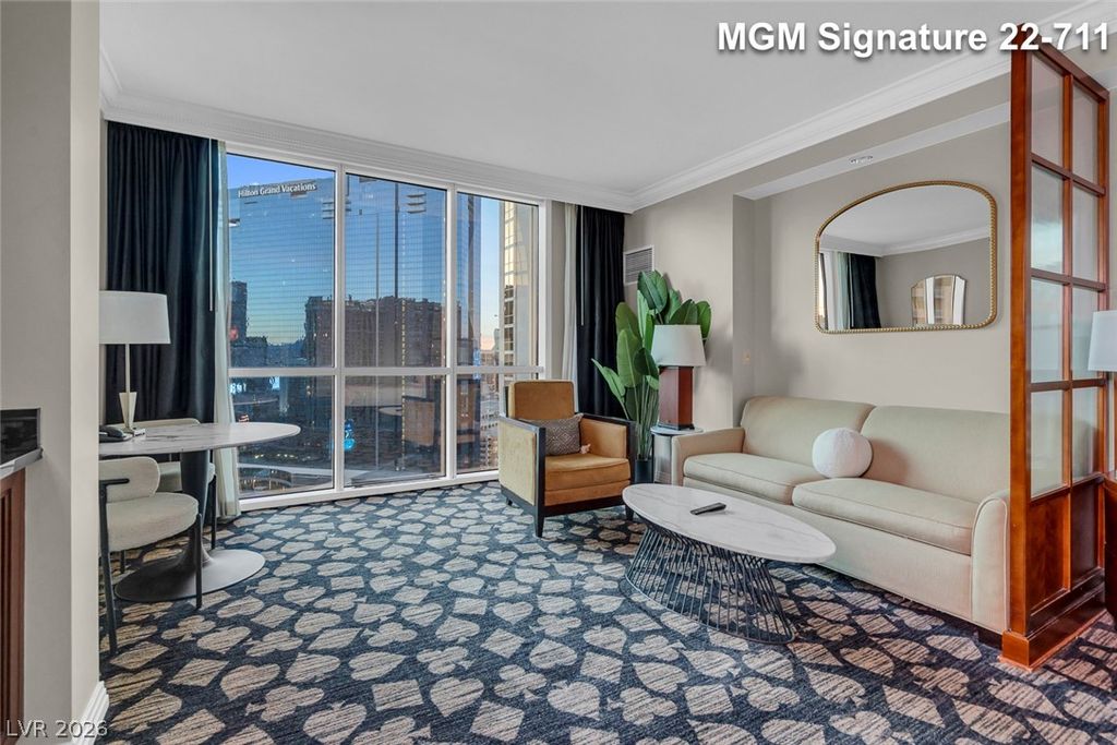 135 East Harmon Avenue 2211, Las Vegas, NV 89109 — photo 2