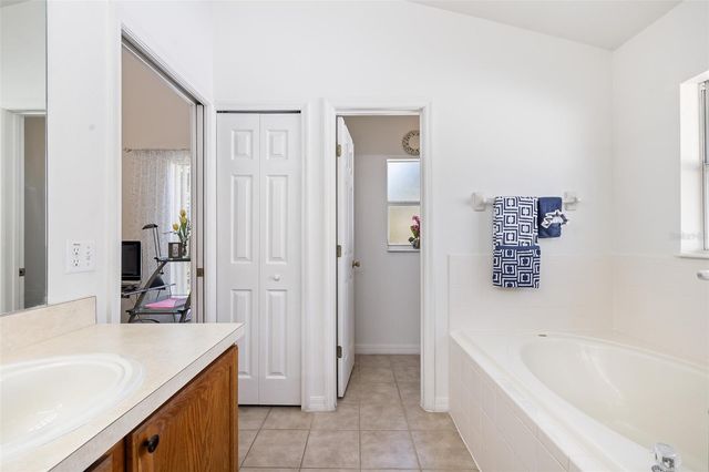 2752 BARCLAY LANE, Kissimmee, FL 34743