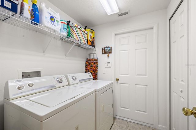 2752 BARCLAY LANE, Kissimmee, FL 34743