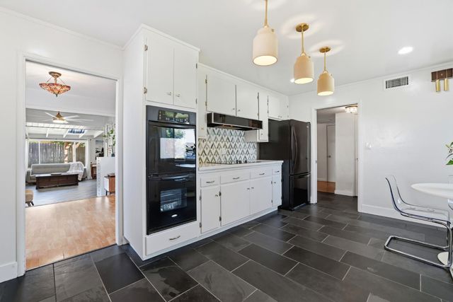 2633 Aramon Dr, Rancho Cordova, CA 95670