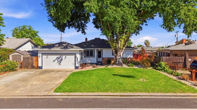 2633 Aramon Dr, Rancho Cordova, CA 95670