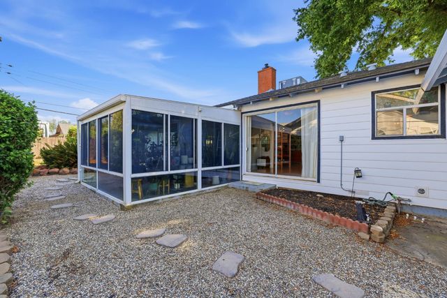 2633 Aramon Dr, Rancho Cordova, CA 95670