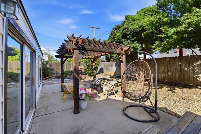 2633 Aramon Dr, Rancho Cordova, CA 95670