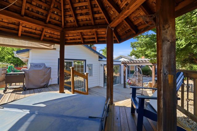 2633 Aramon Dr, Rancho Cordova, CA 95670