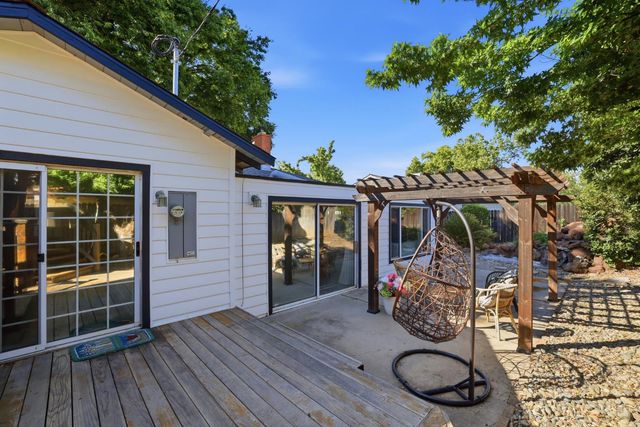 2633 Aramon Dr, Rancho Cordova, CA 95670