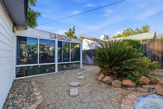 2633 Aramon Dr, Rancho Cordova, CA 95670