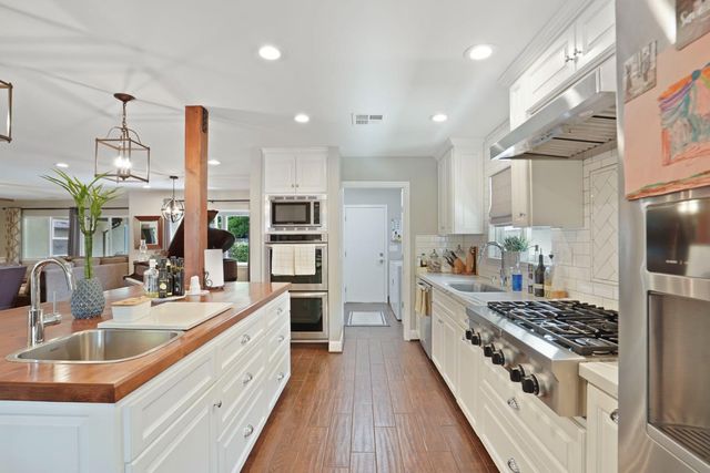 8 S Fairmont Ave, Lodi, CA 95240