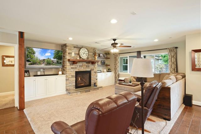 8 S Fairmont Ave, Lodi, CA 95240