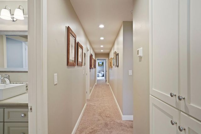 8 S Fairmont Ave, Lodi, CA 95240