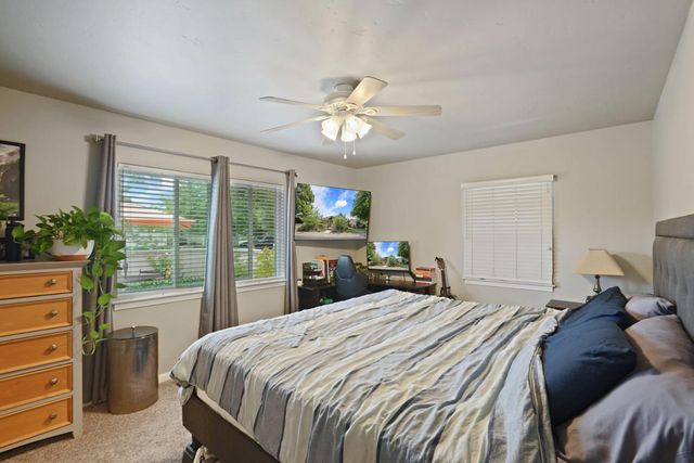8 S Fairmont Ave, Lodi, CA 95240