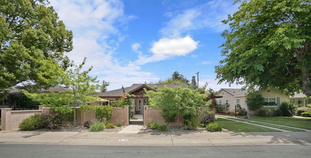 8 S Fairmont Ave, Lodi, CA 95240