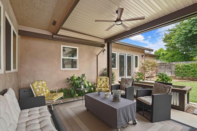 8 S Fairmont Ave, Lodi, CA 95240