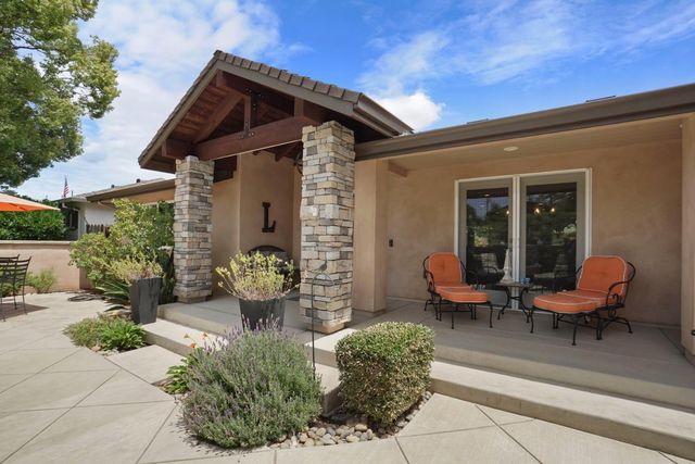 8 S Fairmont Ave, Lodi, CA 95240