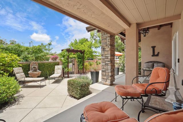 8 S Fairmont Ave, Lodi, CA 95240