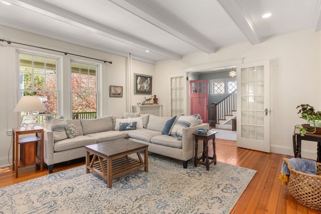 13 Cantwell Rd, Milton, MA 02186