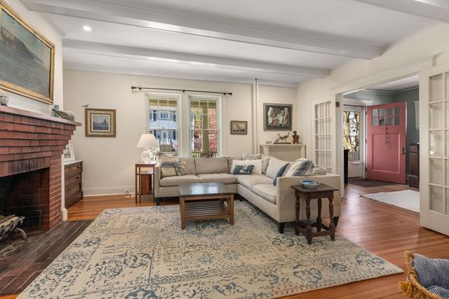 13 Cantwell Rd, Milton, MA 02186