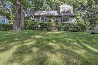 24 Hunting Avenue, Shrewsbury, MA 01545