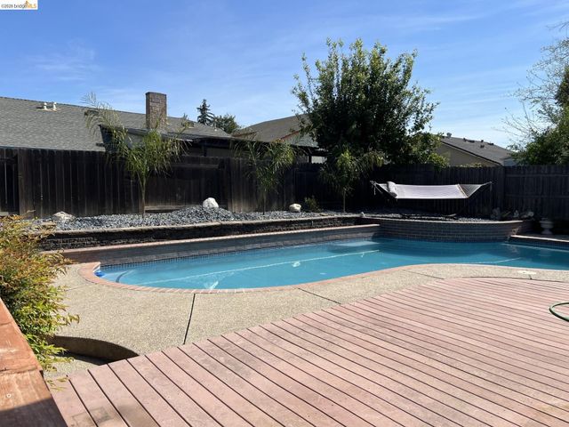 4805 Clarity Ct, Sacramento, CA 95842