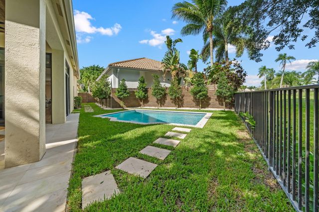 2658 Players Court, Wellington, FL 33414
