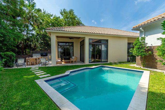 2658 Players Court, Wellington, FL 33414