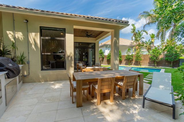 2658 Players Court, Wellington, FL 33414