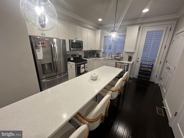 14566 LAKE VISTA DR, Chantilly, VA 20151