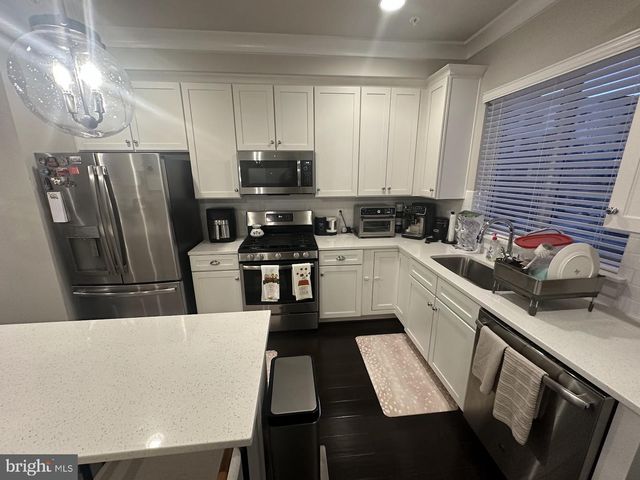 14566 LAKE VISTA DR, Chantilly, VA 20151