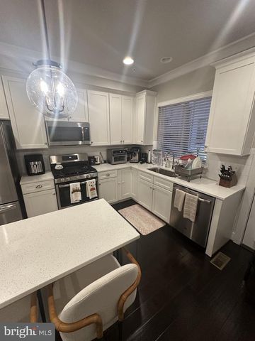14566 LAKE VISTA DR, Chantilly, VA 20151