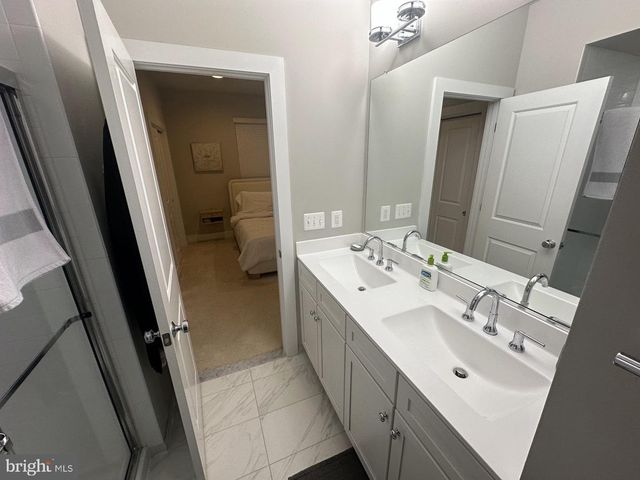 14566 LAKE VISTA DR, Chantilly, VA 20151
