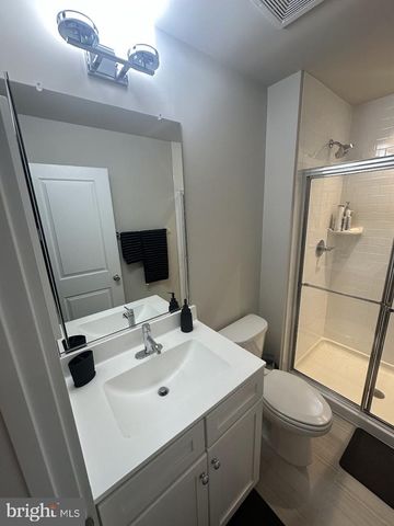 14566 LAKE VISTA DR, Chantilly, VA 20151