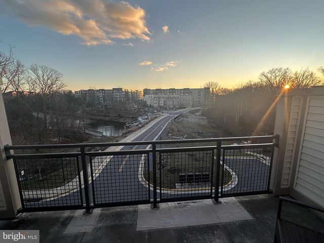 14566 LAKE VISTA DR, Chantilly, VA 20151