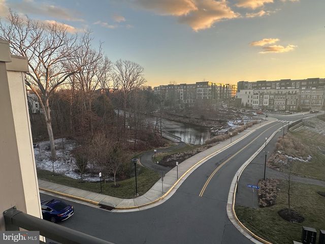 14566 LAKE VISTA DR, Chantilly, VA 20151