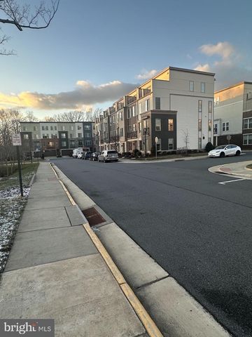 14566 LAKE VISTA DR, Chantilly, VA 20151
