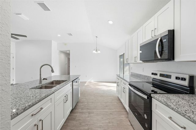 16450 SE 57TH PLACE, Ocklawaha, FL 32179