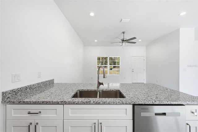 16450 SE 57TH PLACE, Ocklawaha, FL 32179