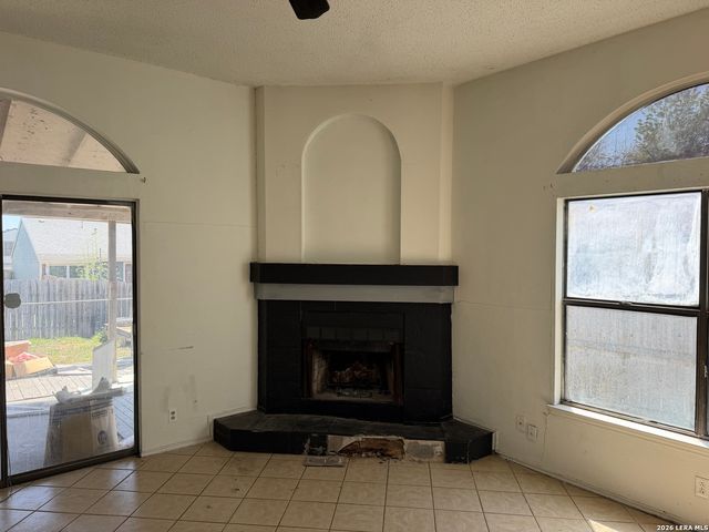 4146 Sunrise Point Dr, San Antonio, TX 78244