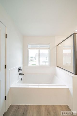 2926 Curlew Drive, Ammon, ID 83401