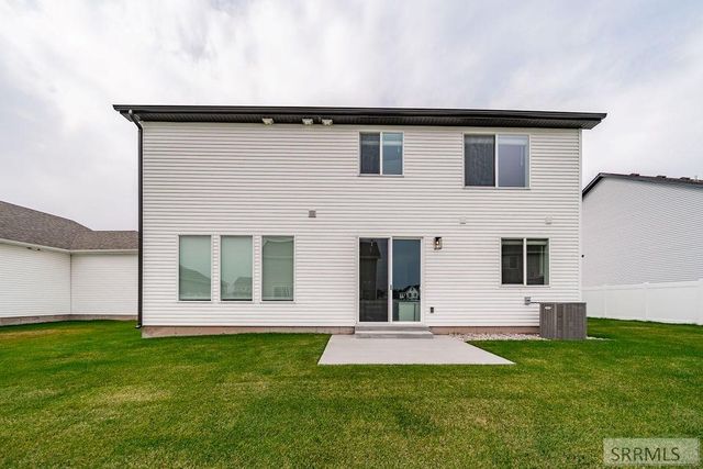 2926 Curlew Drive, Ammon, ID 83401