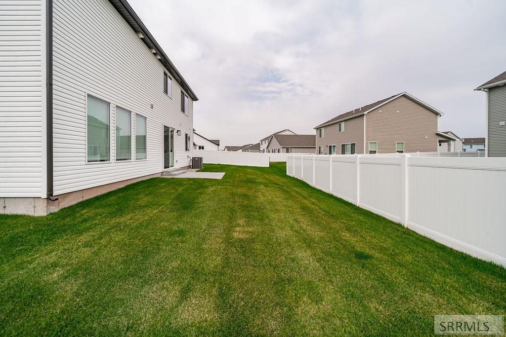 Image 30 of property listing at 2926 Curlew Drive, Ammon, ID 83401