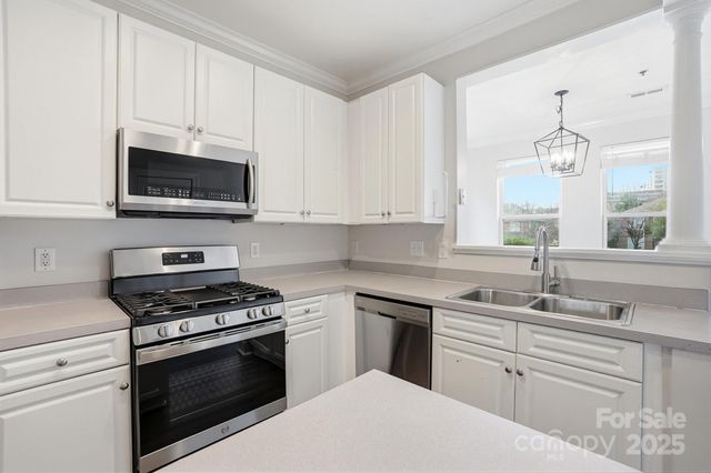 518 E 9th Street, Charlotte, NC 28202